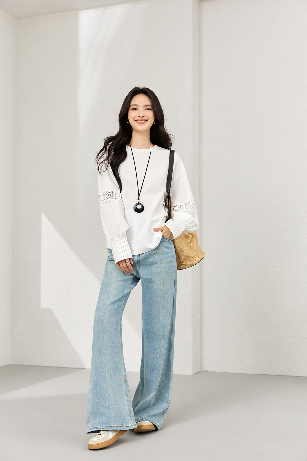 Lace-Trimmed Cut-Out Panel Slimming Crewneck Tee-VIMLYSTORE