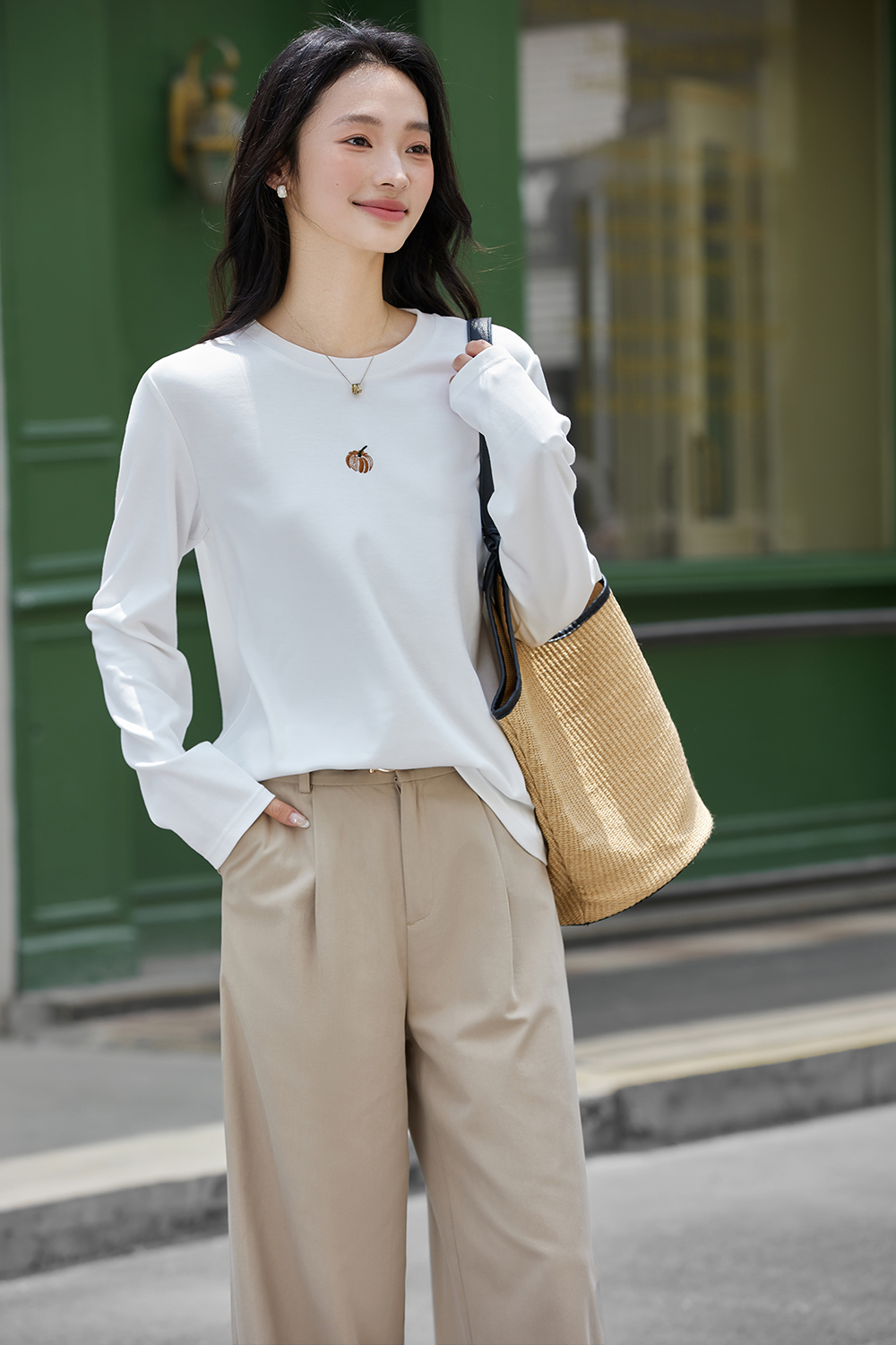 Pumpkin-Embroidered Layering Crewneck-VIMLYSTORE