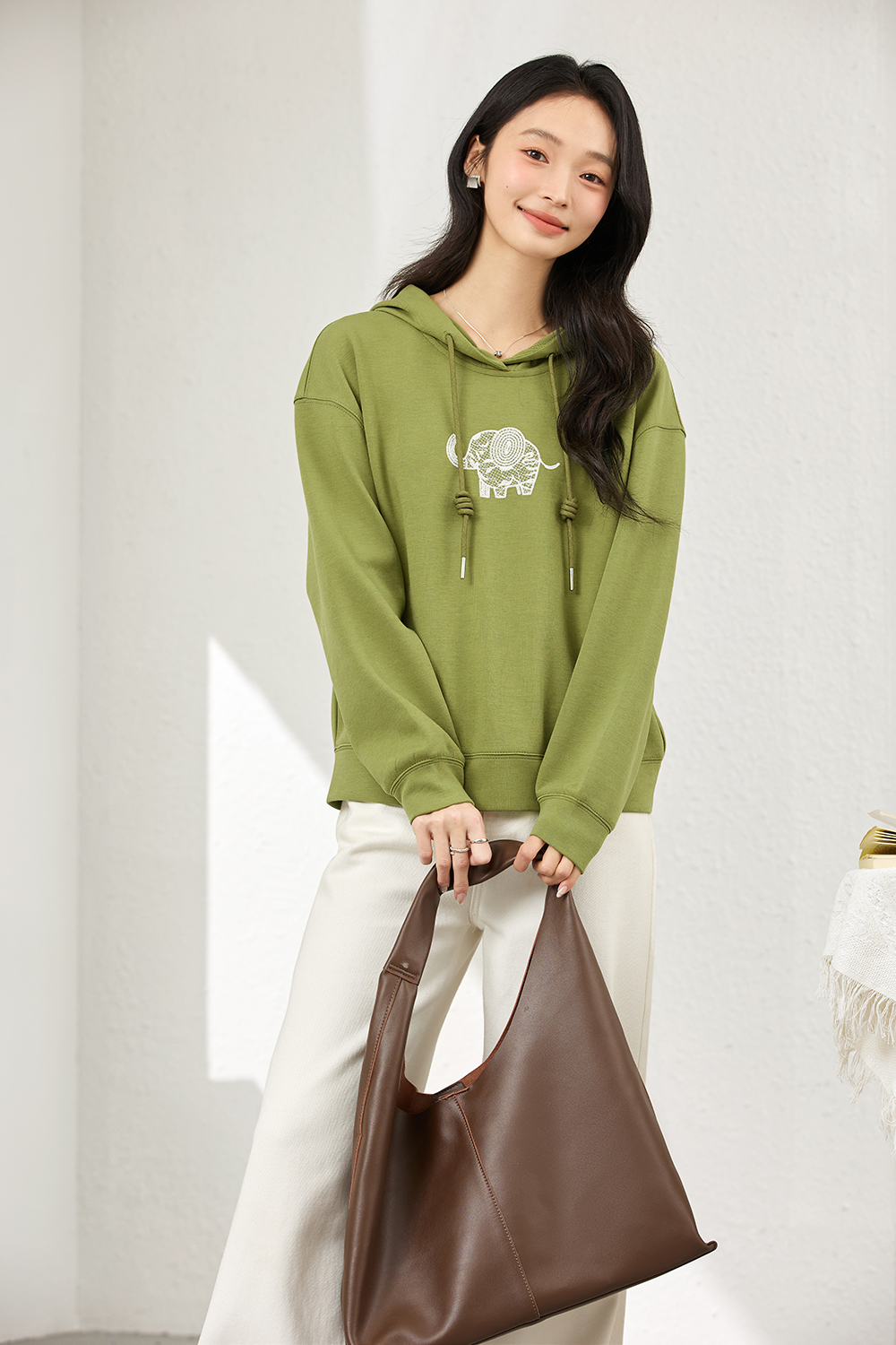 Elephant Embroidered Casual Pullover Hoodie-VIMLYSTORE