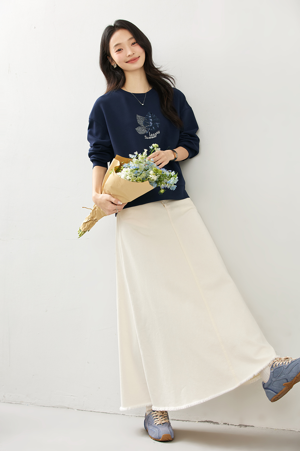 Elegant Slimming Embroidered Sequin Round Neck Long Sleeve Sweatshirt-VIMLYSTORE