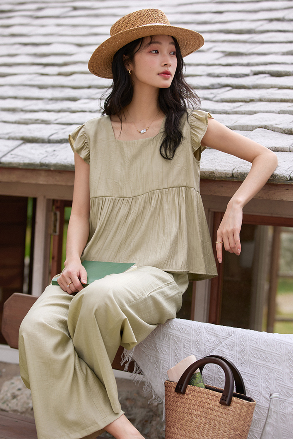 Elegant Casual Flutter Sleeve Top with Wide-Leg Pants Set
