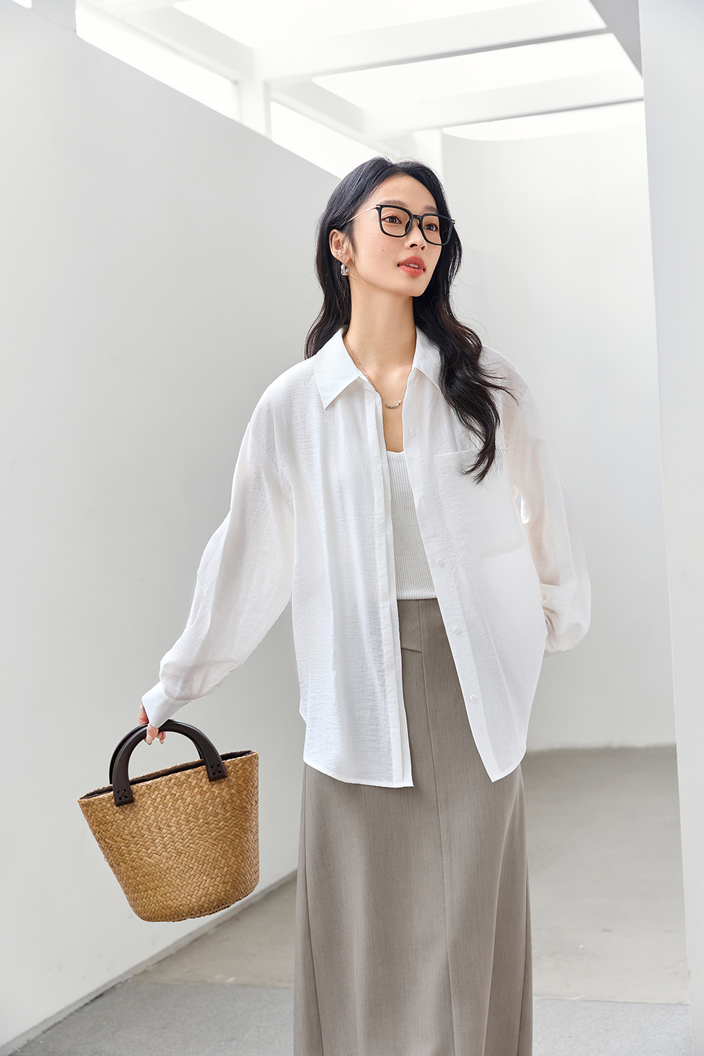 Luxe White Long-Sleeve Shirt with Youthful Silhouette-VIMLYSTORE