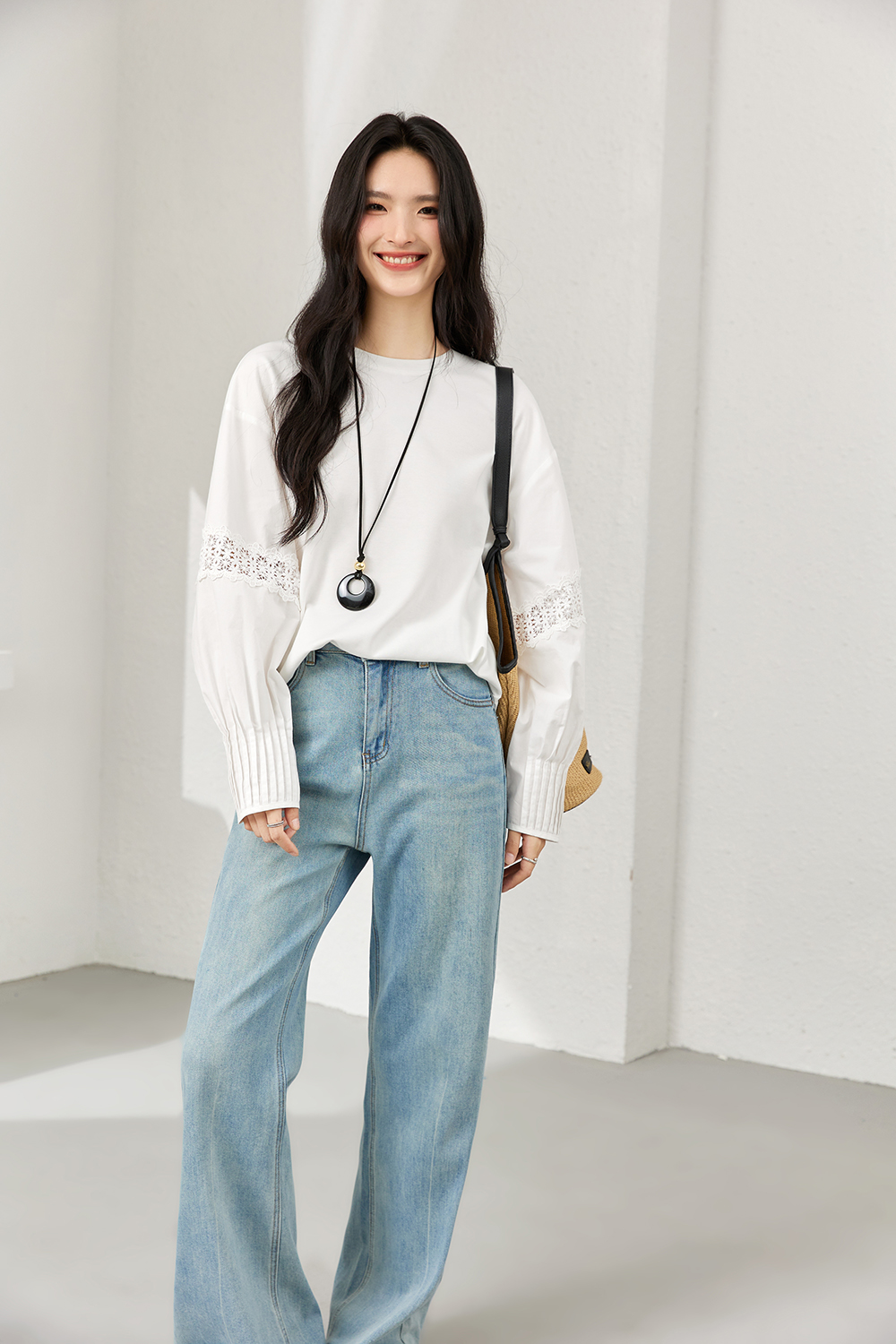 Lace-Trimmed Cut-Out Panel Slimming Crewneck Tee-VIMLYSTORE