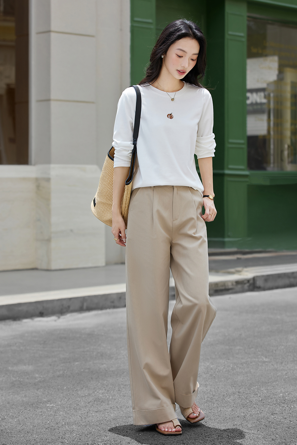 Pumpkin-Embroidered Layering Crewneck-VIMLYSTORE