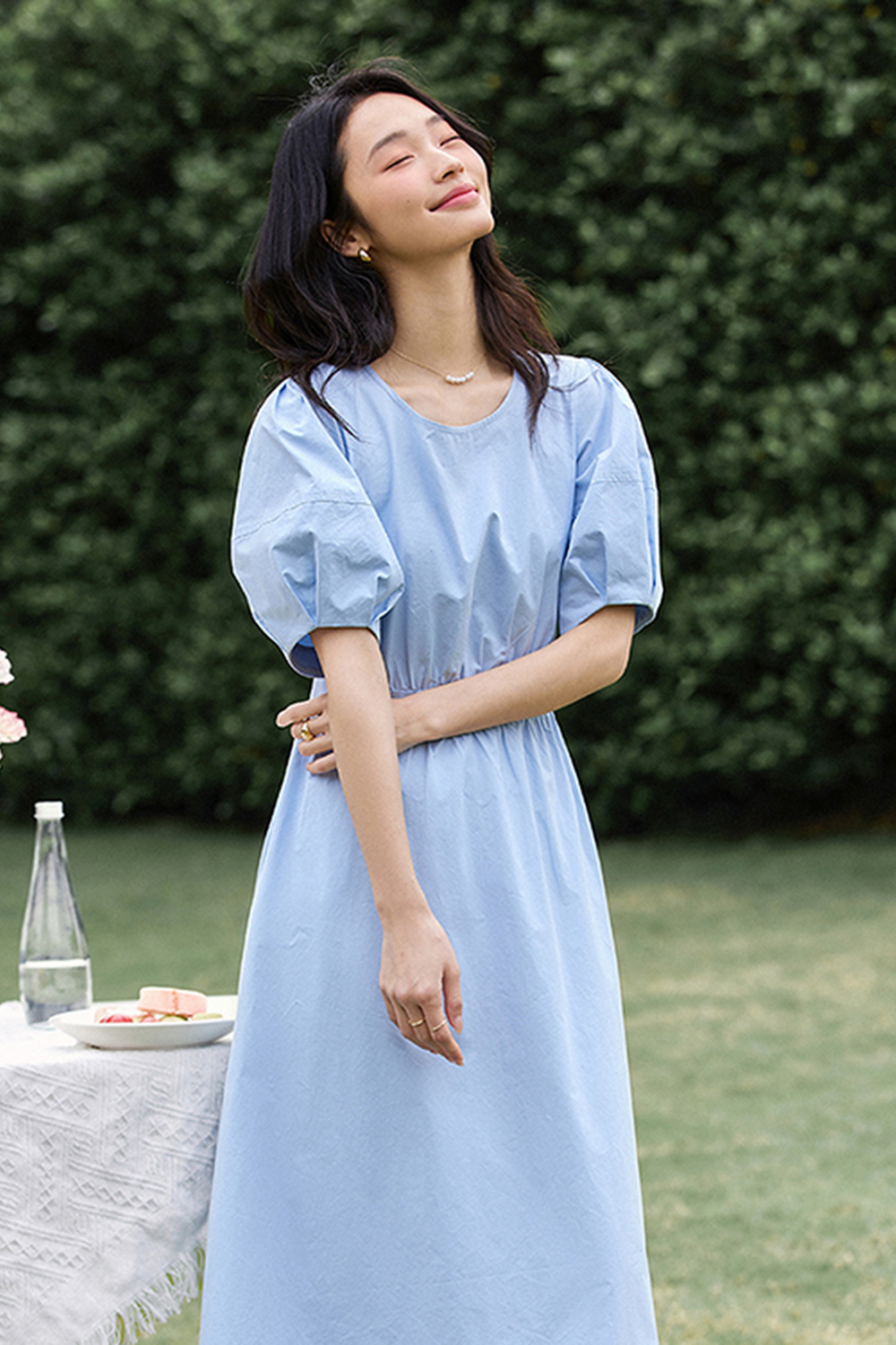French Elegance Cotton Round-Neck Puff Sleeve Midi Dress with Defined Waist