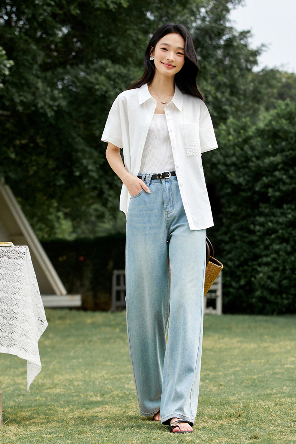 Minimalist White Lace-trimmed Cotton Shirt