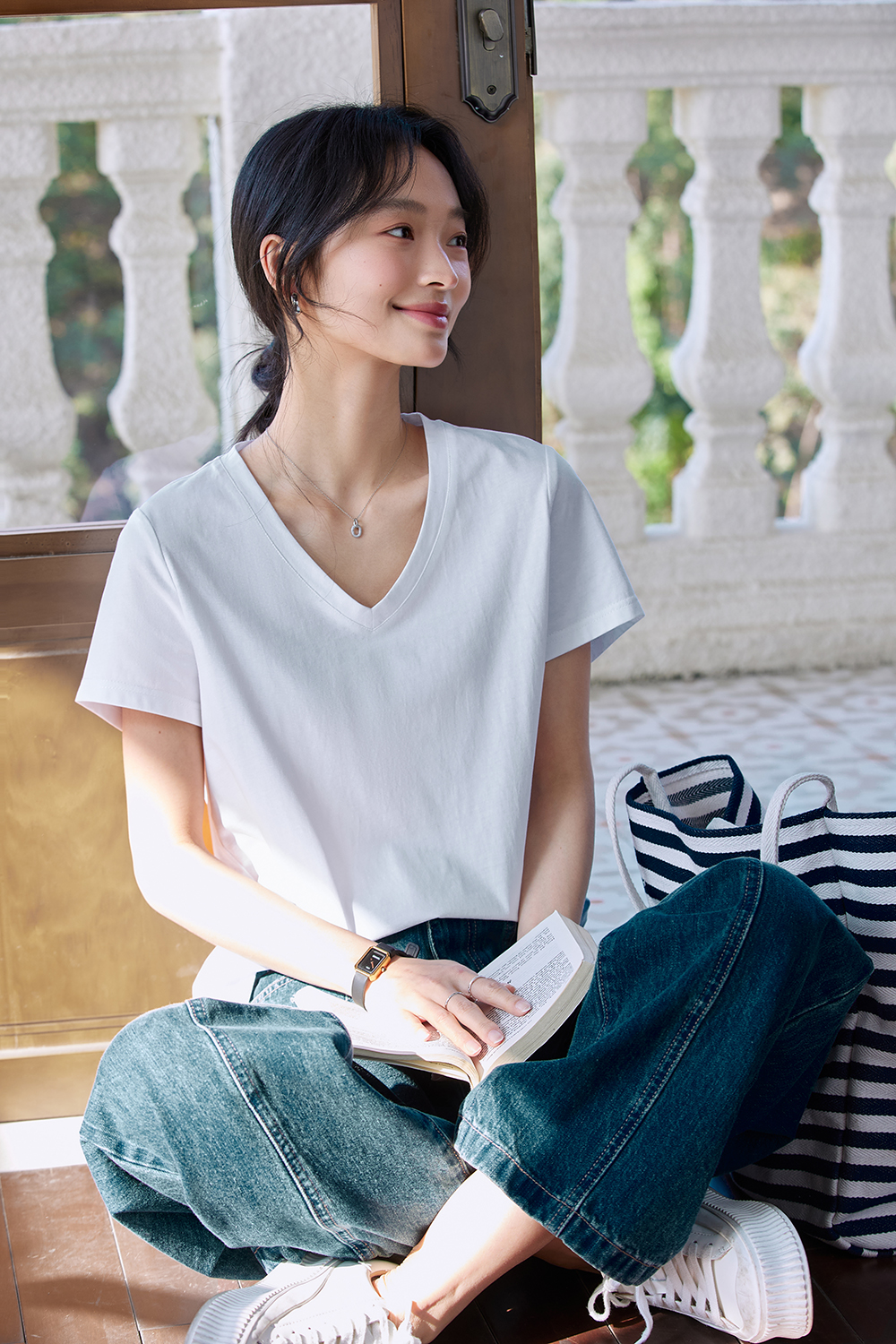 Dopamine Solid Color Casual Versatile V-Neck Loose Top-VIMLYSTORE