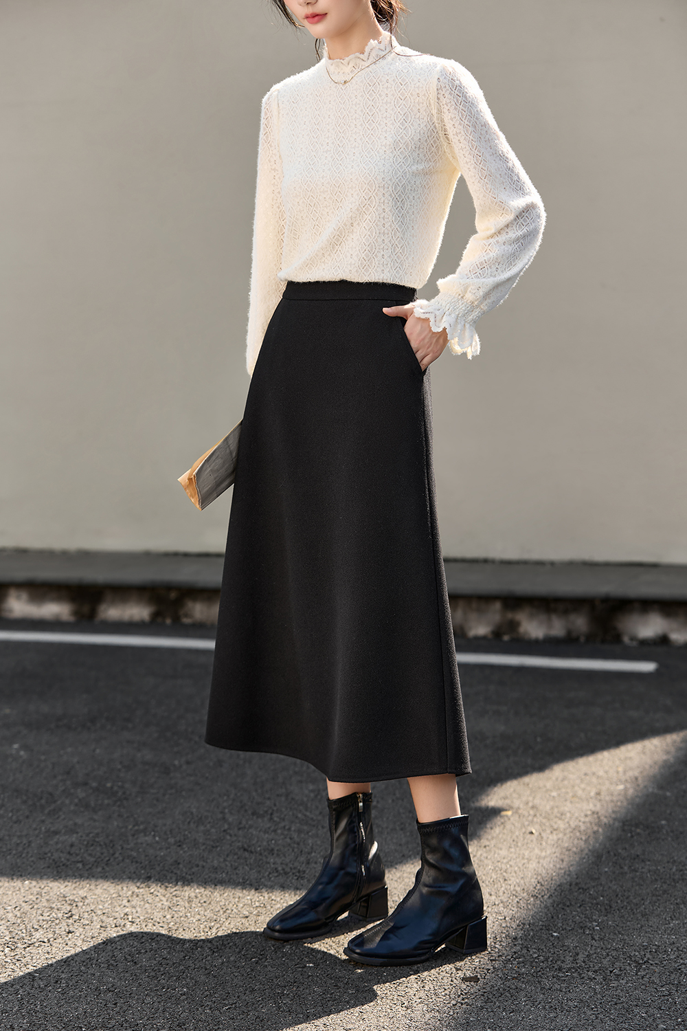 Elegant Light Wool Midi Skirt