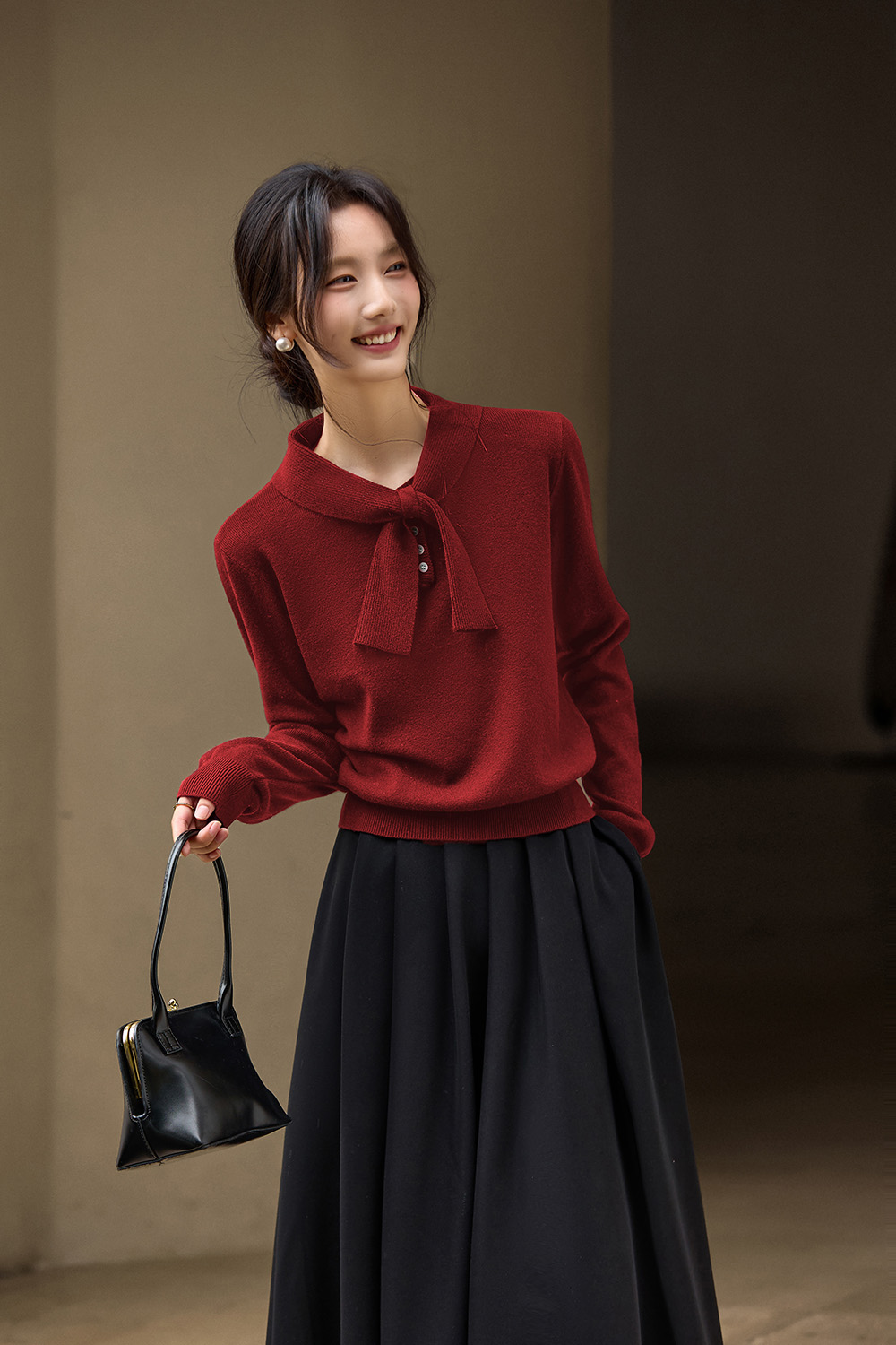 Bow-neck Knit Top