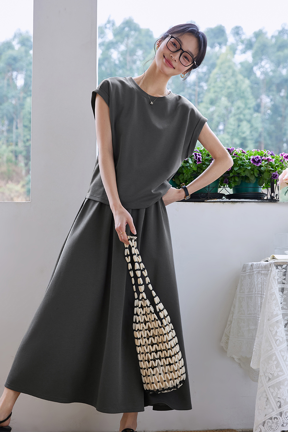 Minimalistic Casual Style T-shirt and Umbrella skirt Suit