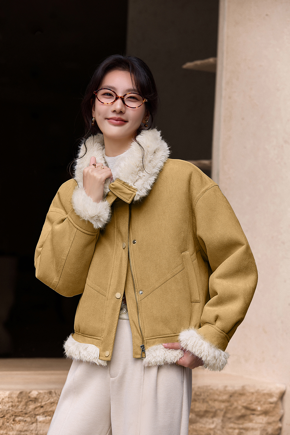 Fur Collar Shearling-Lined Short Coat