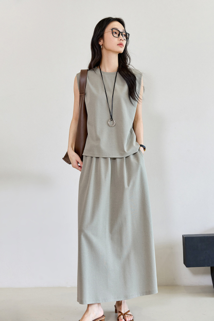 Simple Commute Sleeveless Round Neck Top with Skirt Set