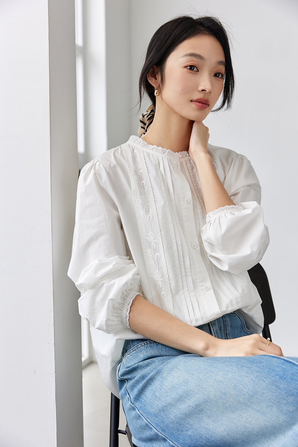 Peter Pan Collar Cotton Blouse with Lace Trim-VIMLYSTORE