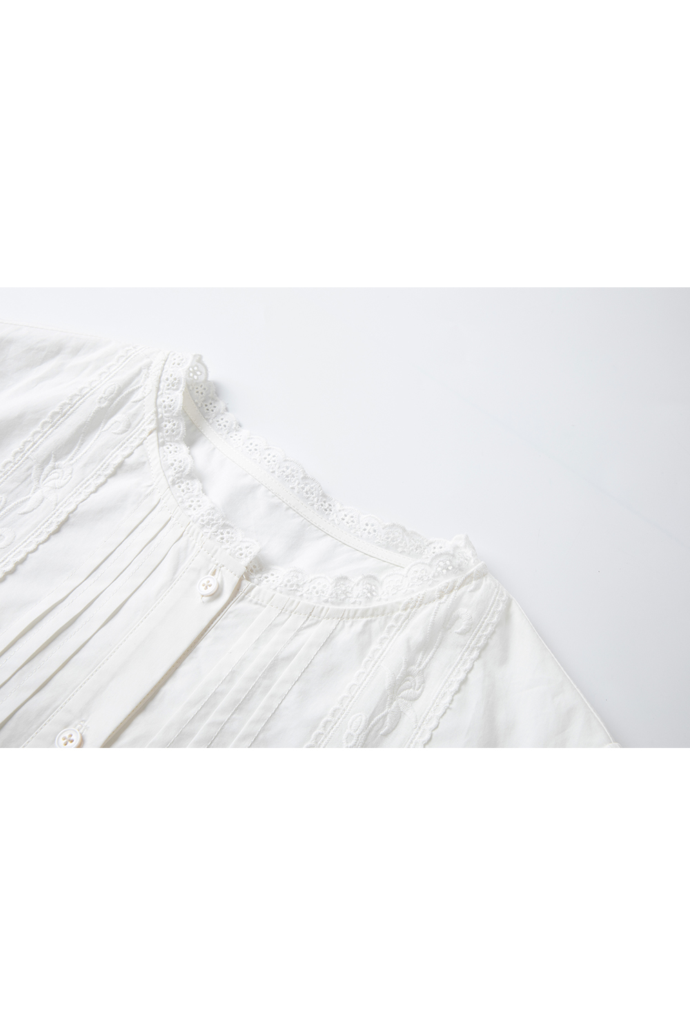 Peter Pan Collar Cotton Blouse with Lace Trim-VIMLYSTORE