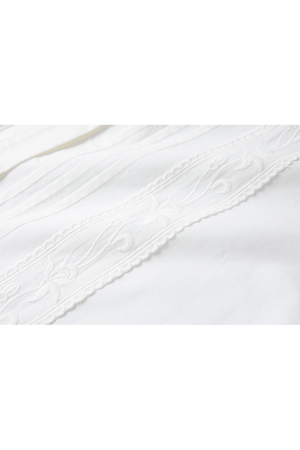 Peter Pan Collar Cotton Blouse with Lace Trim-VIMLYSTORE