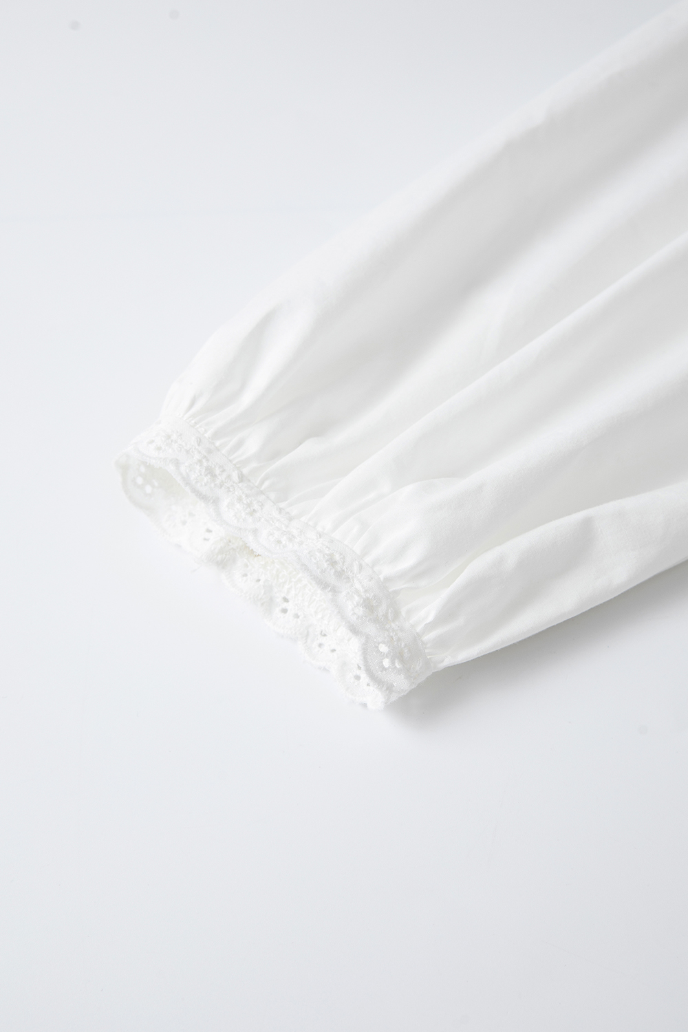 Peter Pan Collar Cotton Blouse with Lace Trim-VIMLYSTORE