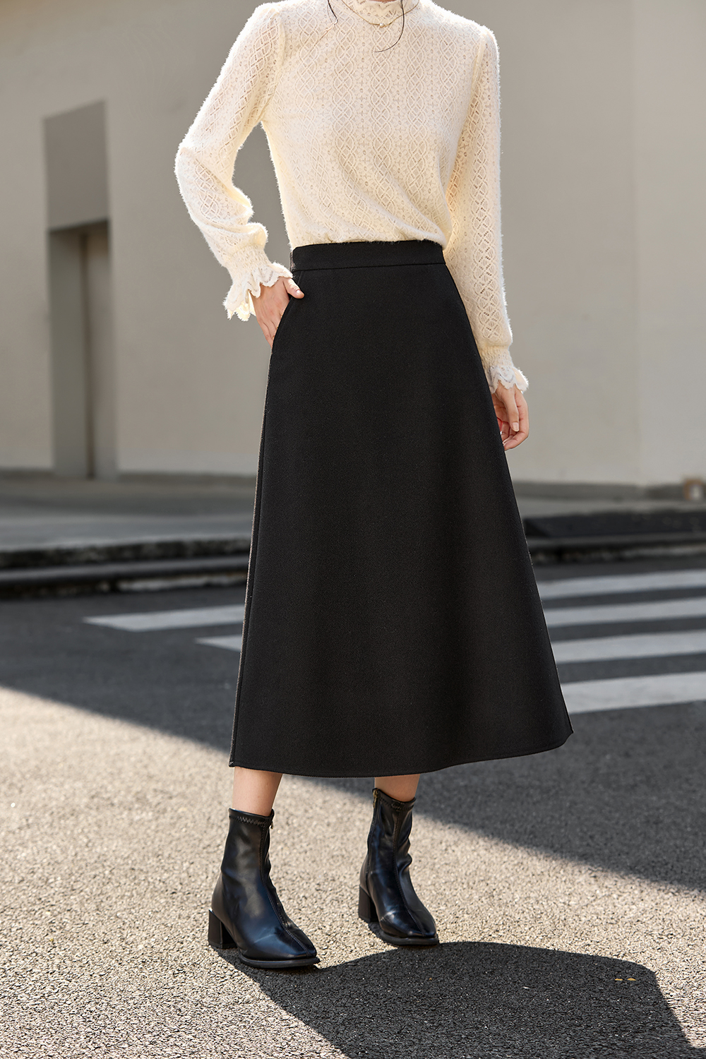 Elegant Light Wool Midi Skirt