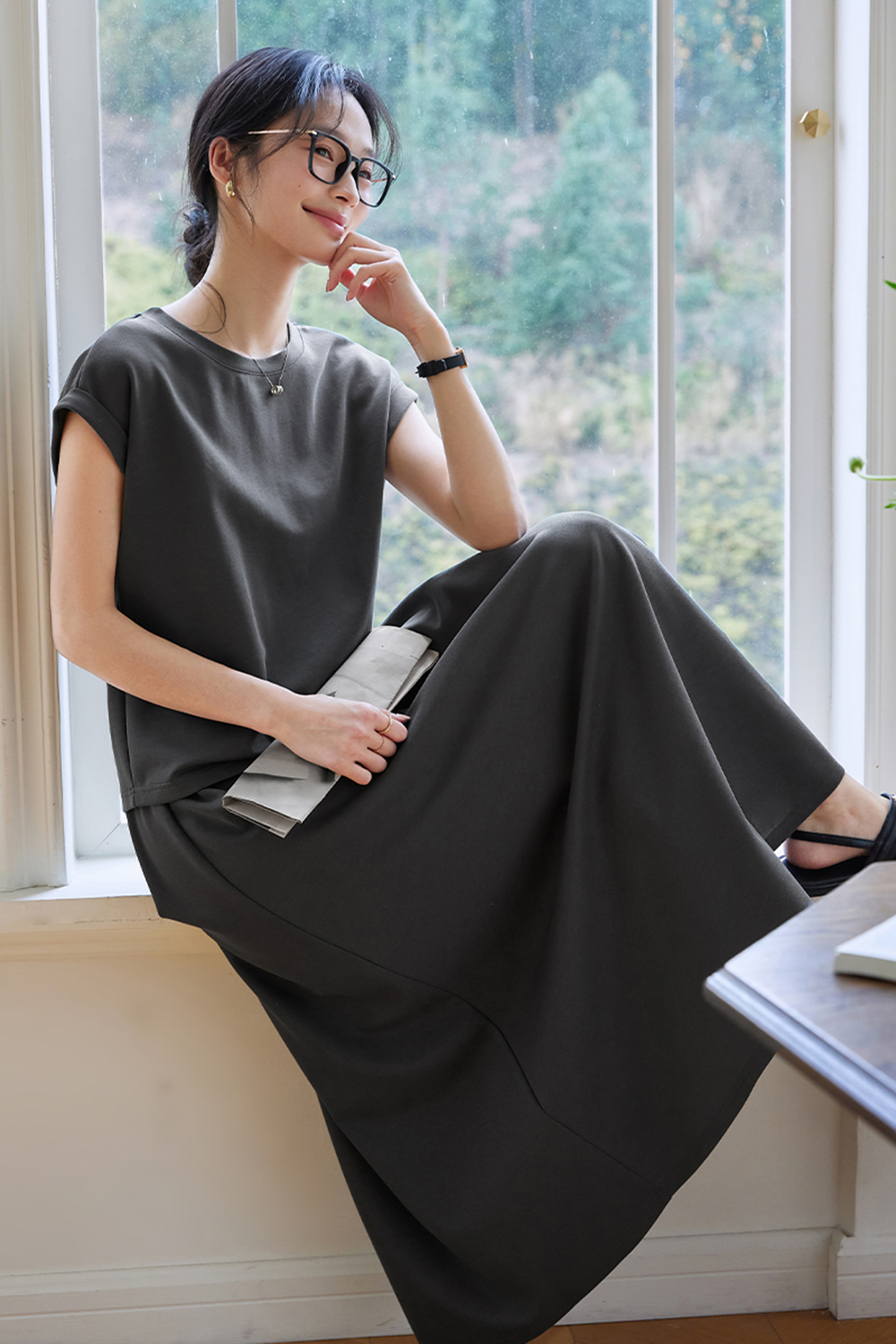 Minimalistic Casual Style T-shirt and Umbrella skirt Suit-VIMLYSTORE