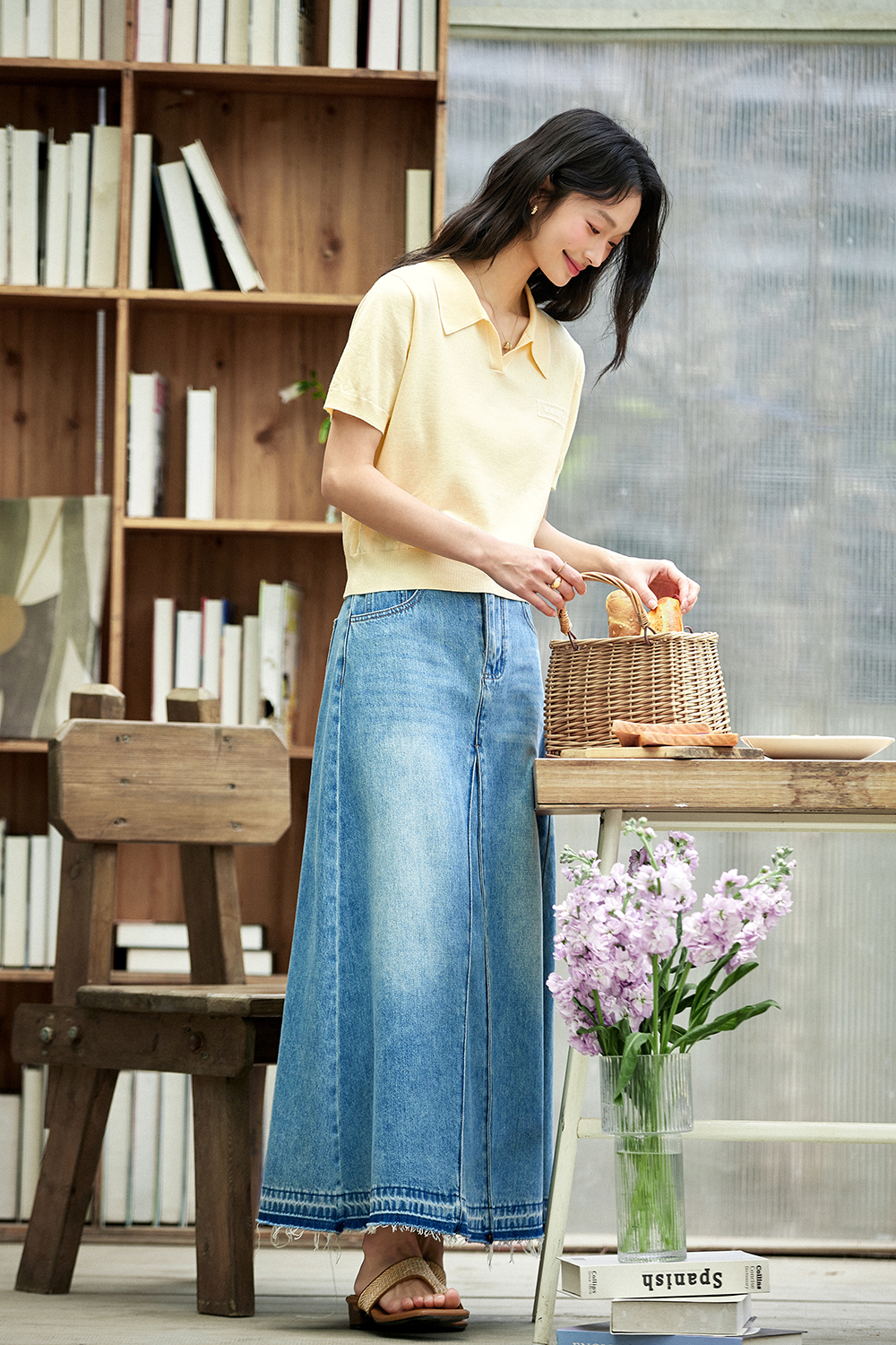 Lace-Trimmed Short-Sleeve Knit Top for Casual Chic-VIMLYSTORE