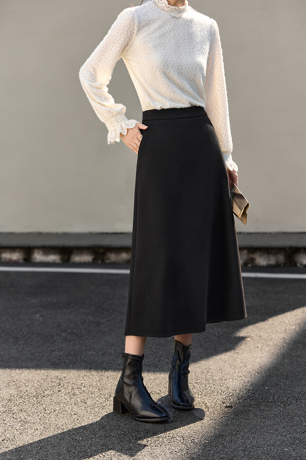 Elegant Light Wool Midi Skirt