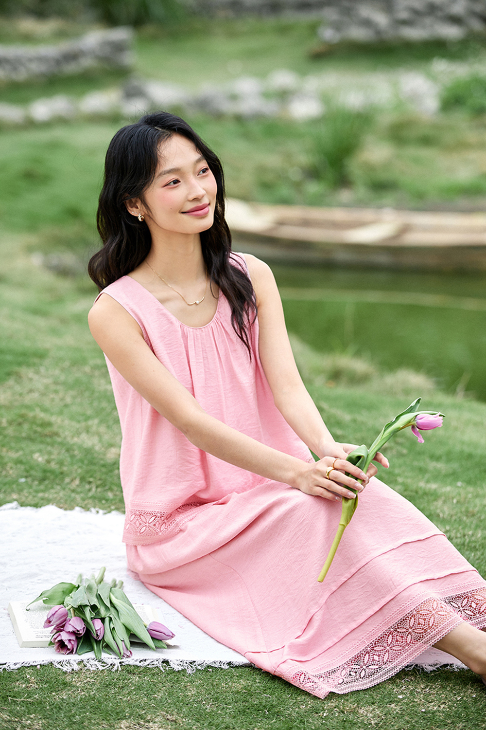 Linen Blend Stitching Lace Sleeveless Top and Half Umbrella skirt Suit-VIMLYSTORE