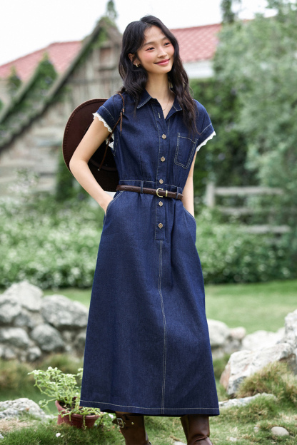 Retro Denim Dress with Lace Sleeves and Waist-Defining Silhouette-VIMLYSTORE