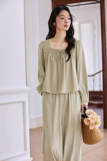 Retro Square-Neck Pleated Top with Wide-Leg Pants Set