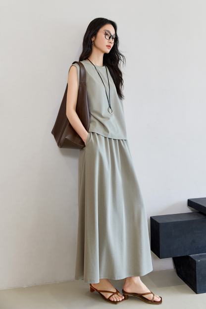 Simple Commute Sleeveless Round Neck Top with Skirt Set