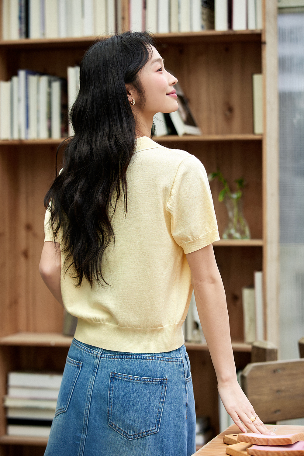 Lace-Trimmed Short-Sleeve Knit Top for Casual Chic-VIMLYSTORE