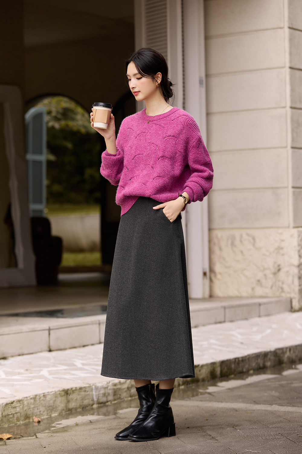 Elegant Light Wool Midi Skirt