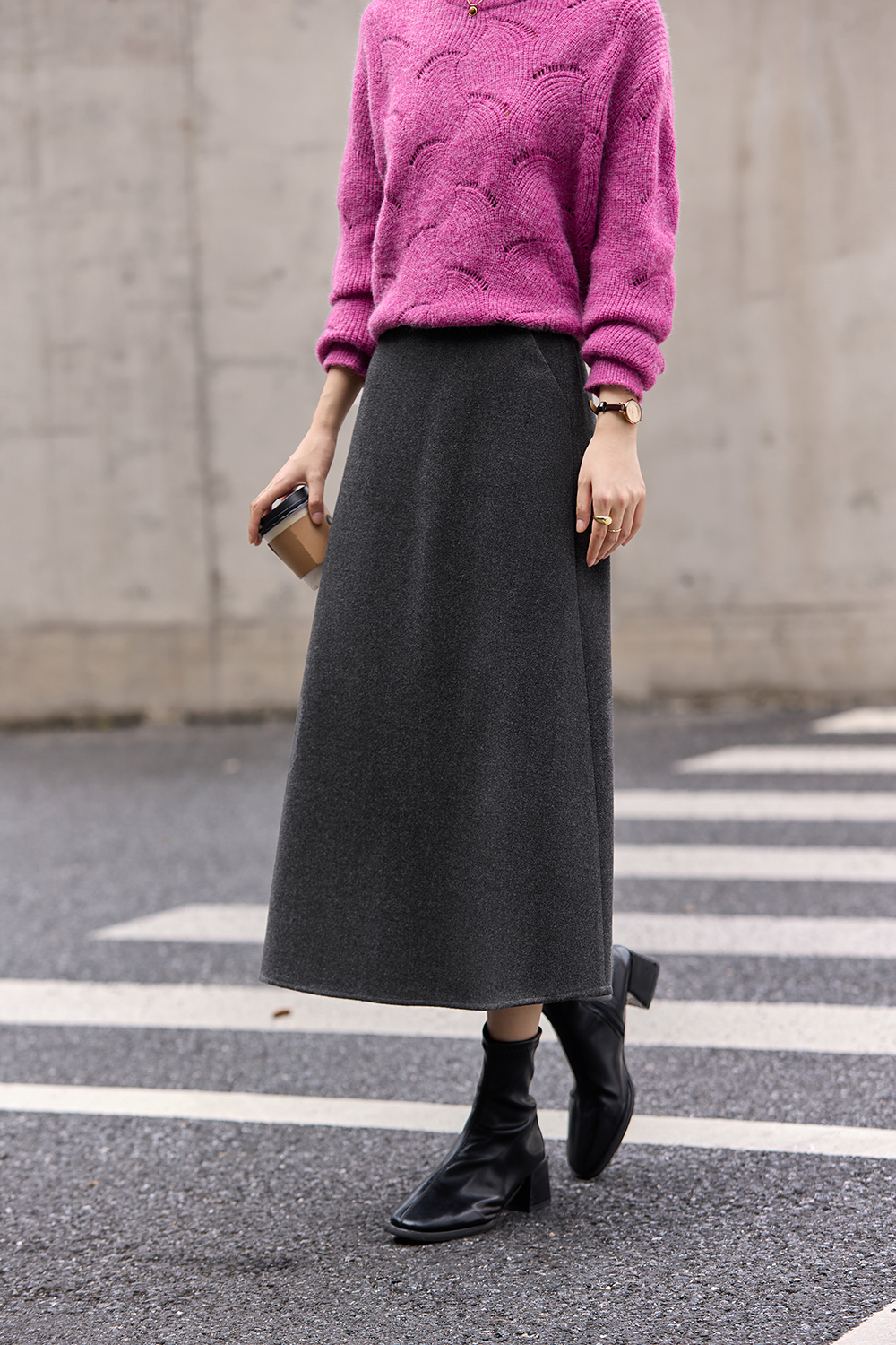 Elegant Light Wool Midi Skirt