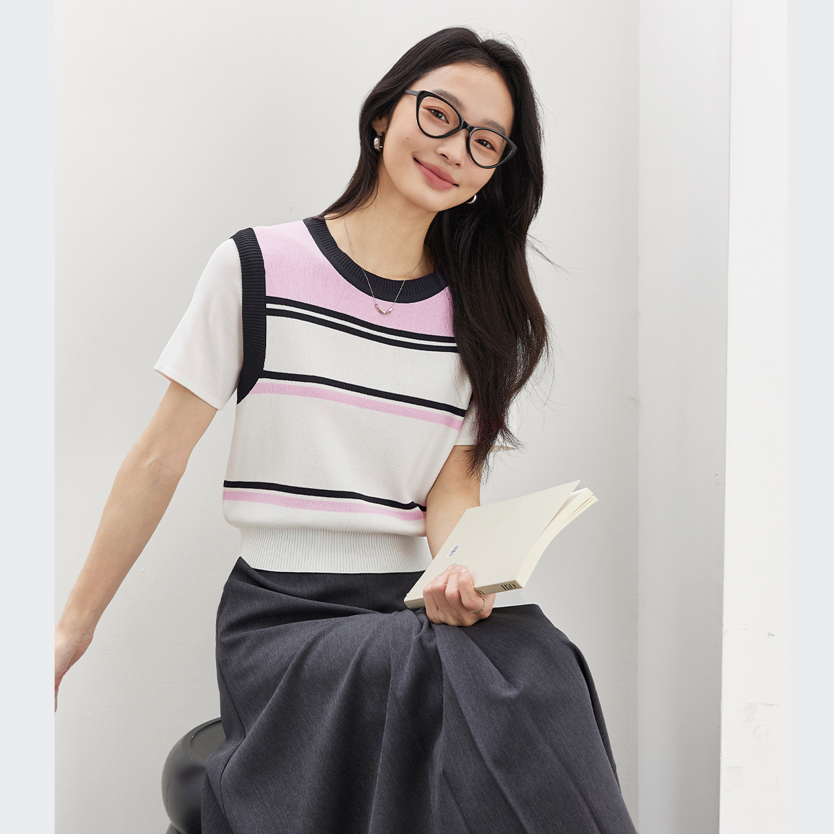 Contrast Striped Round Neck Sweater