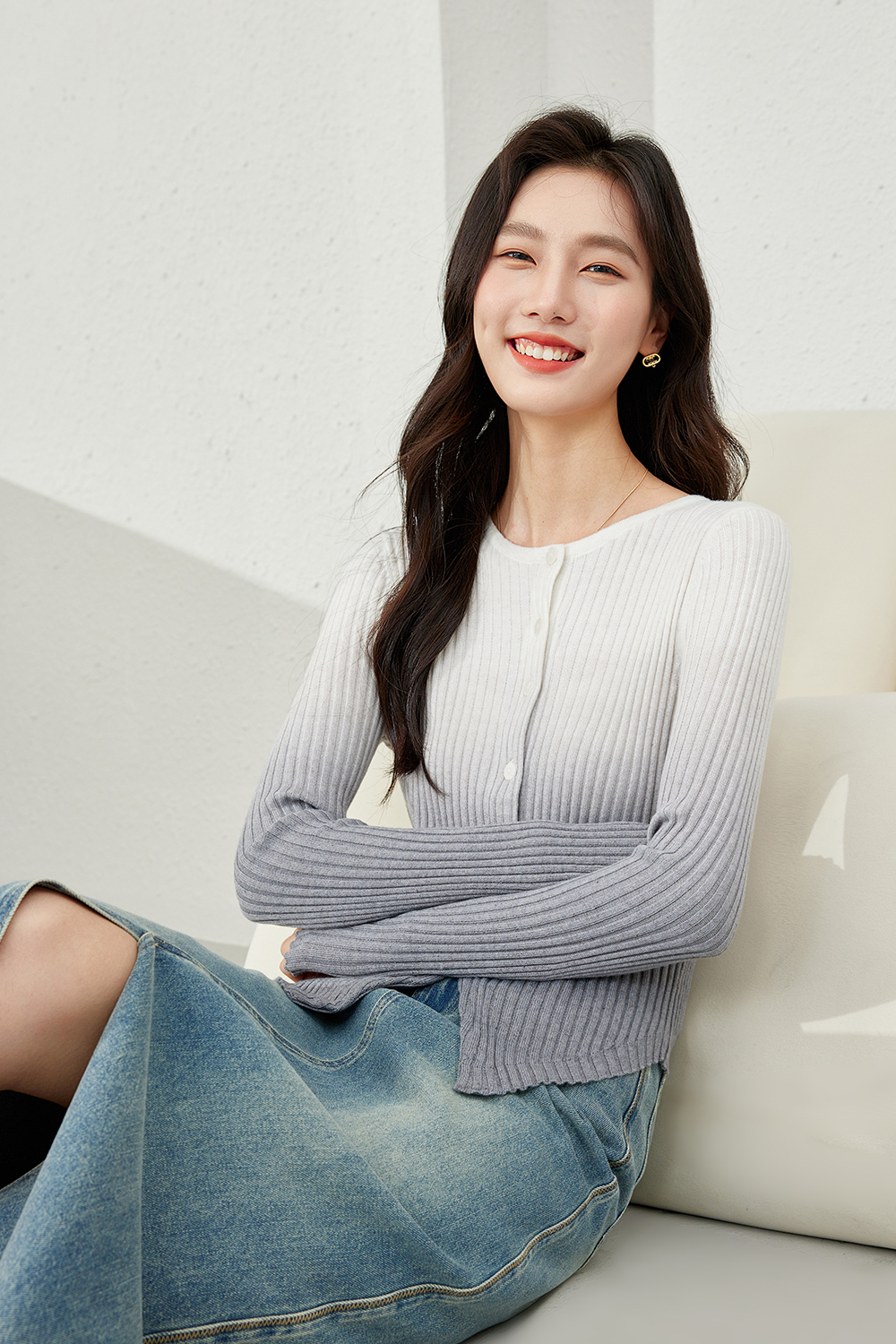 Round Neck Gradient Knit Cardigan-VIMLYSTORE