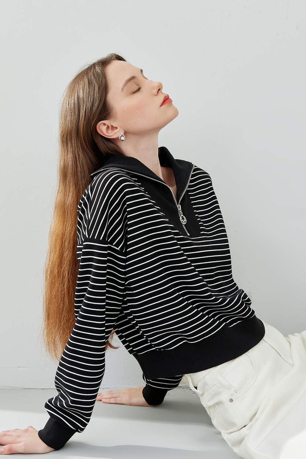 Fashionable Striped sweatshirt