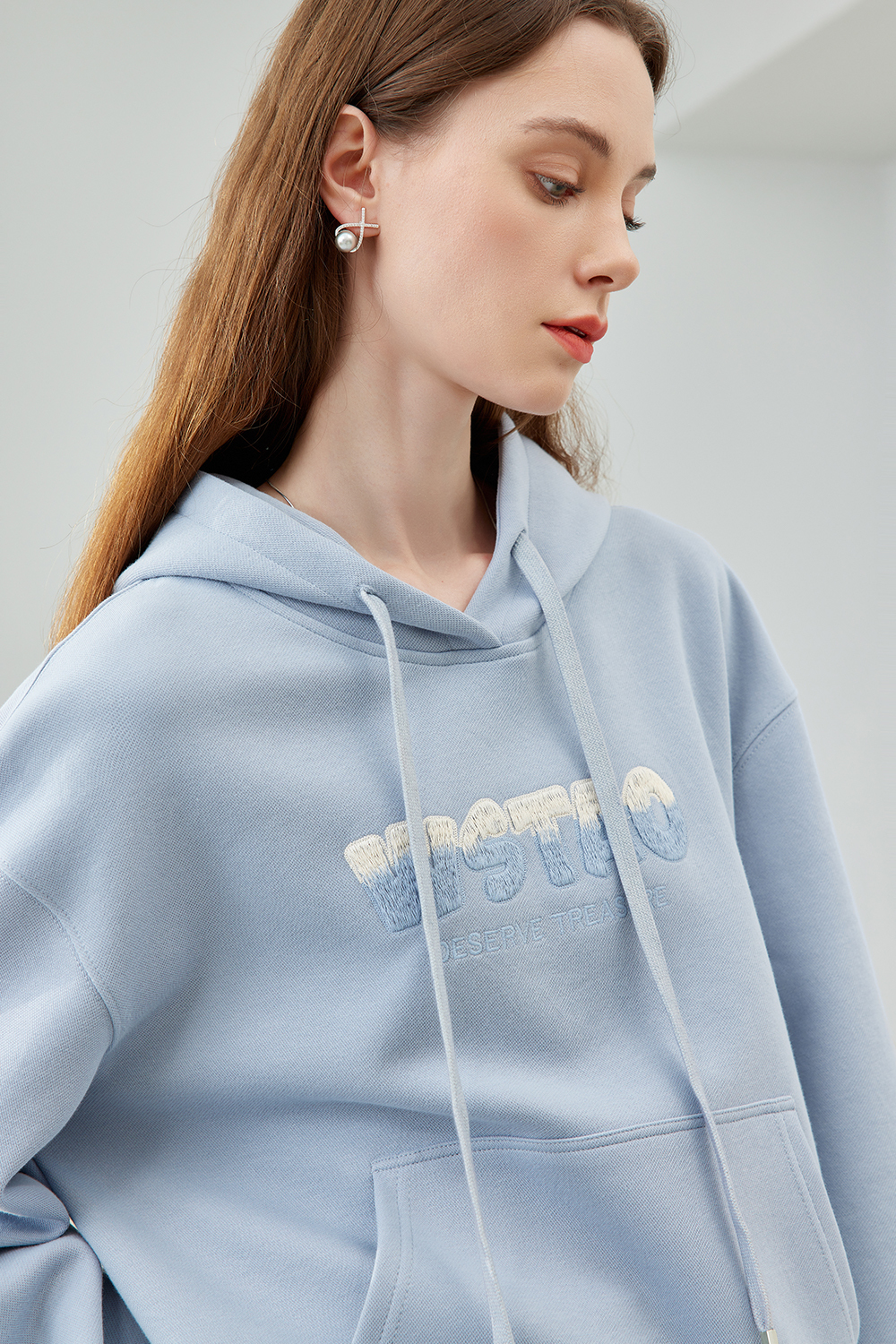 hooded embroidered sweatshirt
