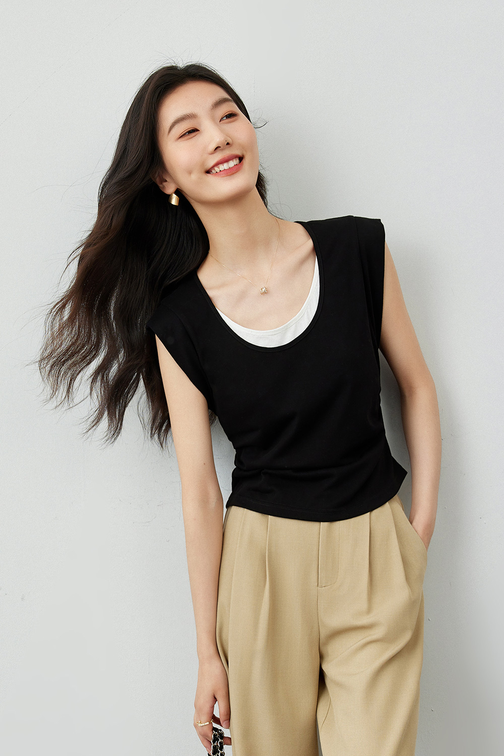 Fake Two-Piece Contrasting Color T-Shirts