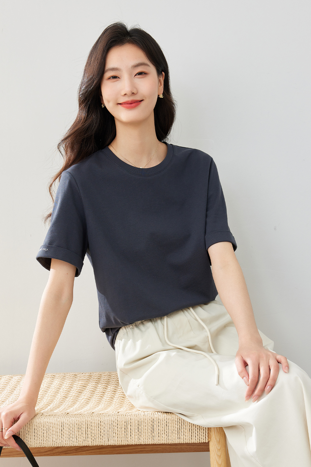Simple Commuter Round Neck T-Shirt