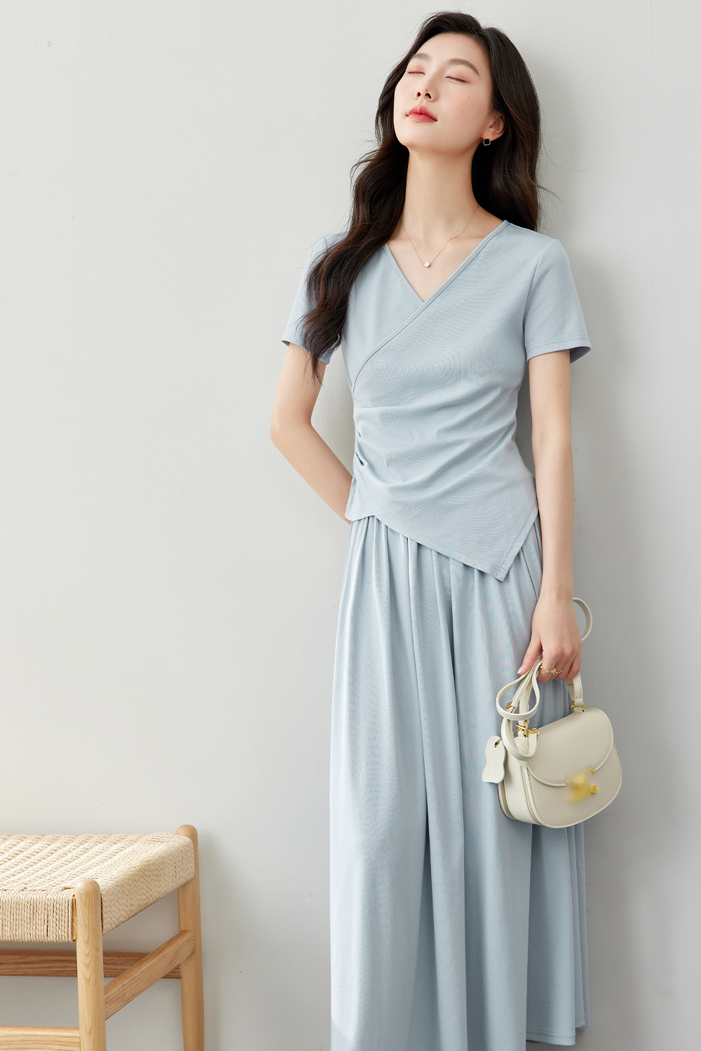 Simple And Elegant Knitted Suit