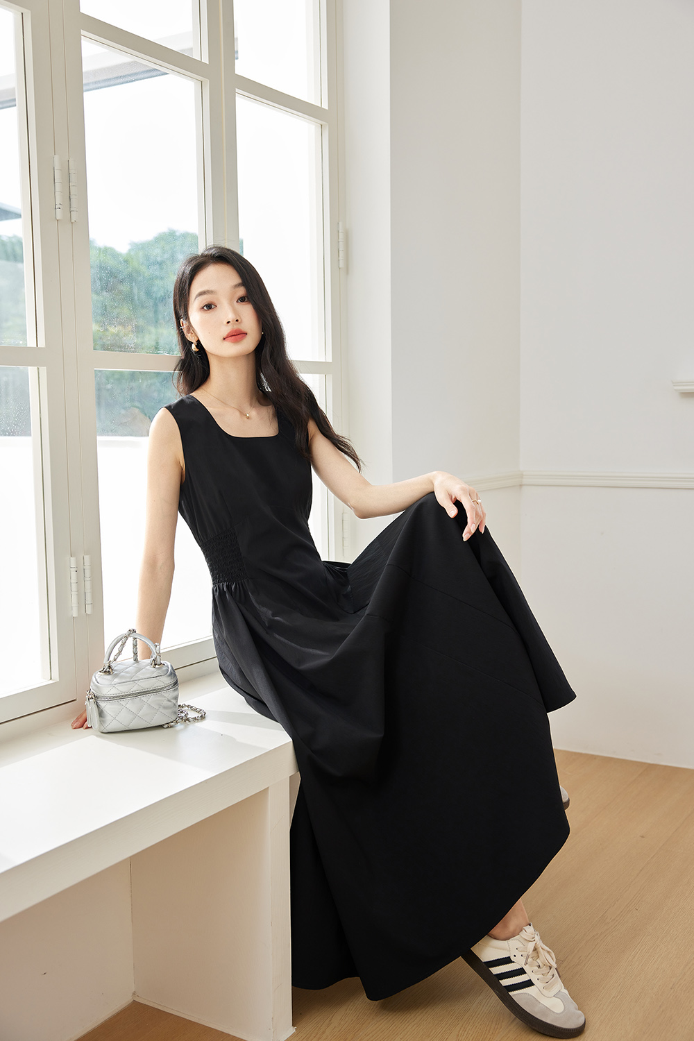 Elegant Sleeveless Vest Dress