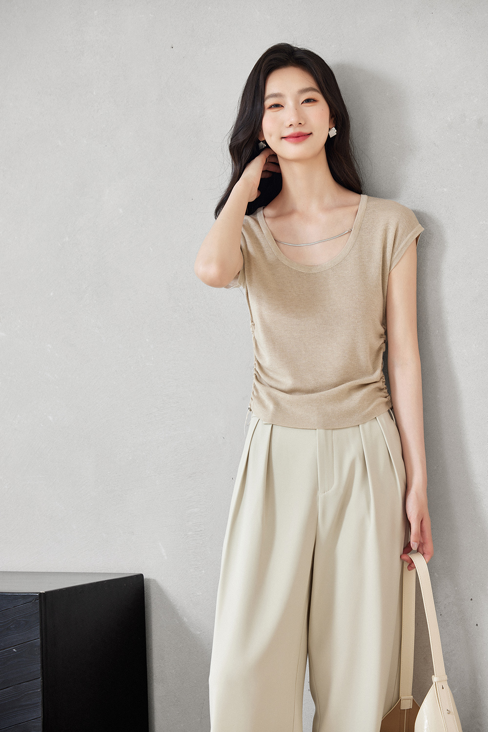 U-Neck Sleeveless Sweater