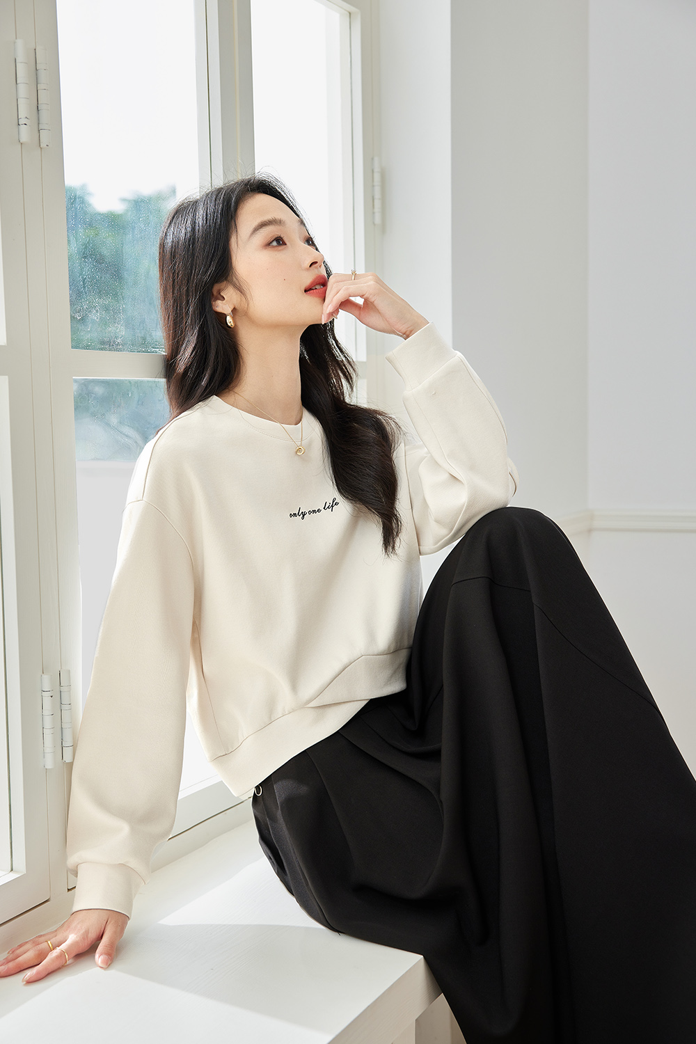 Letter Embroidered Casual Sweatshirt
