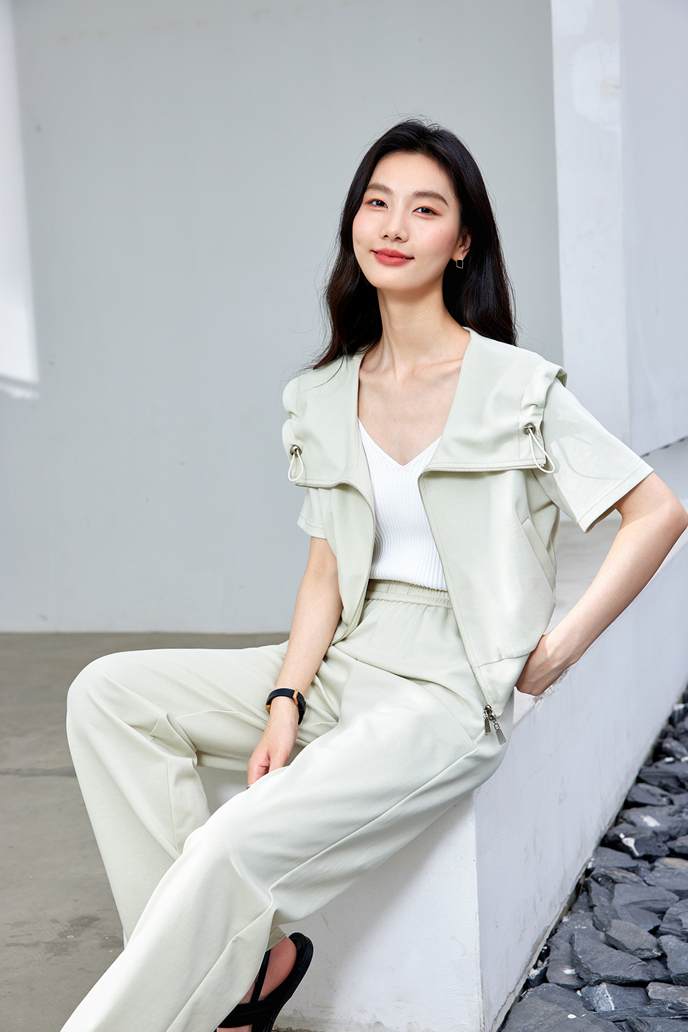 Fashionable Navy Collar Suit