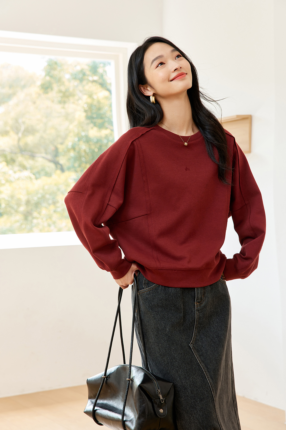 Fashionable Wine Red Embroidered Sweatshirt-VIMLYSTORE