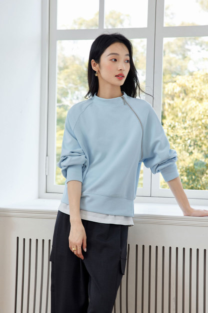 Structural Zipper Segmentation Sweatshirt