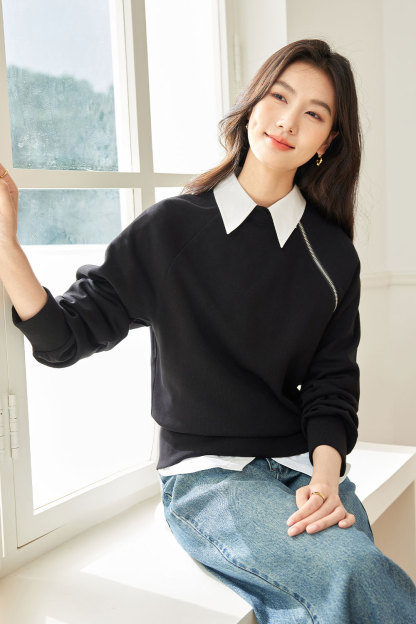 Structural Zipper Segmentation Sweatshirt