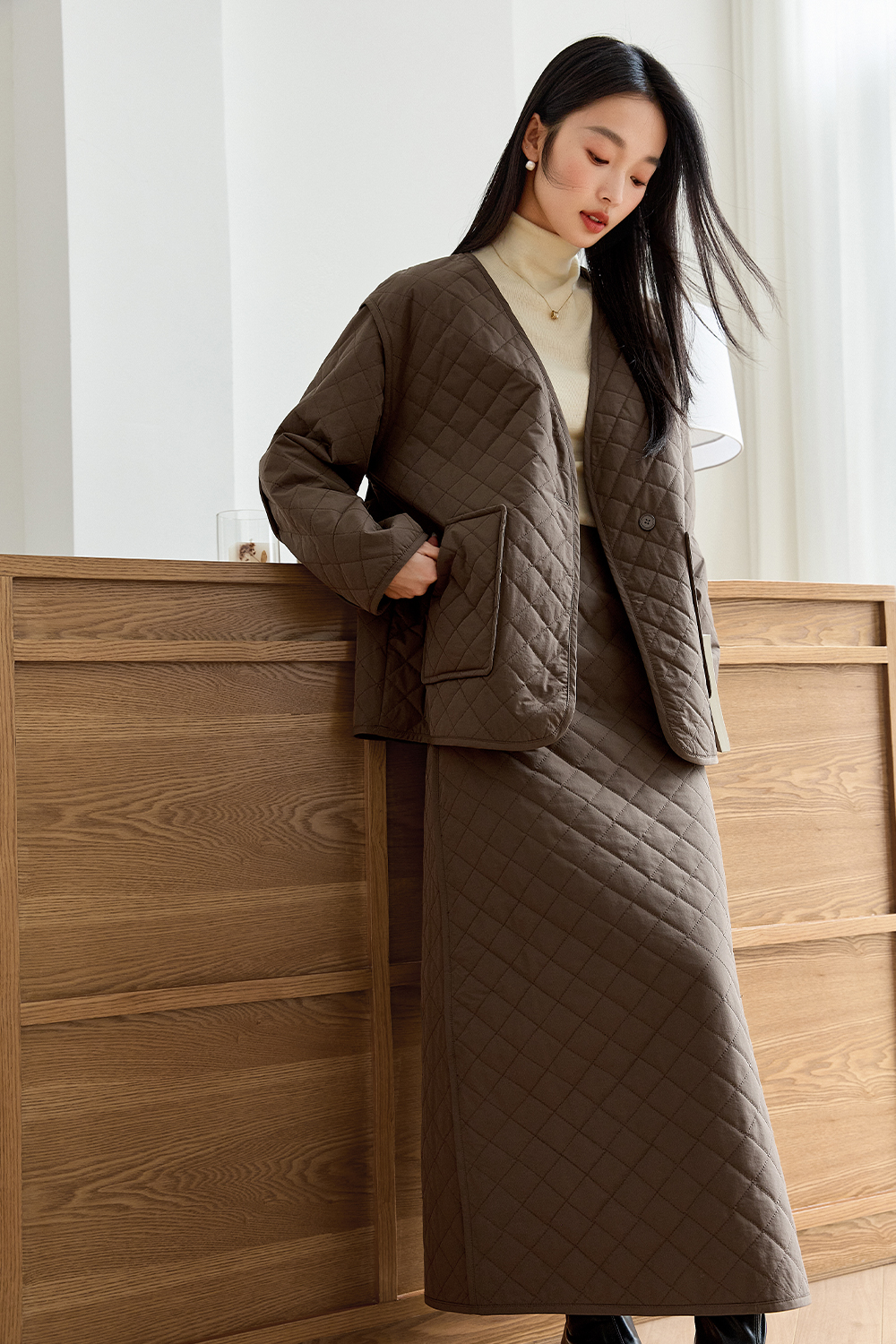 Classic Brown Diamond-Quilted Padded Set