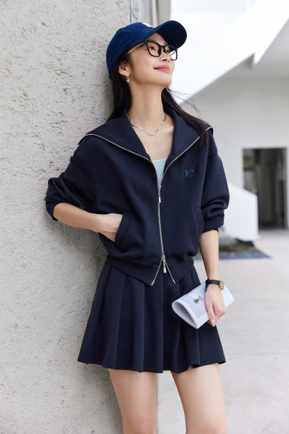 Minimalist Style Sports Set