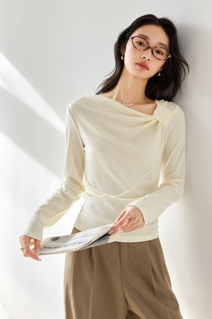 Simple Knotted Long-Sleeved T-Shirt