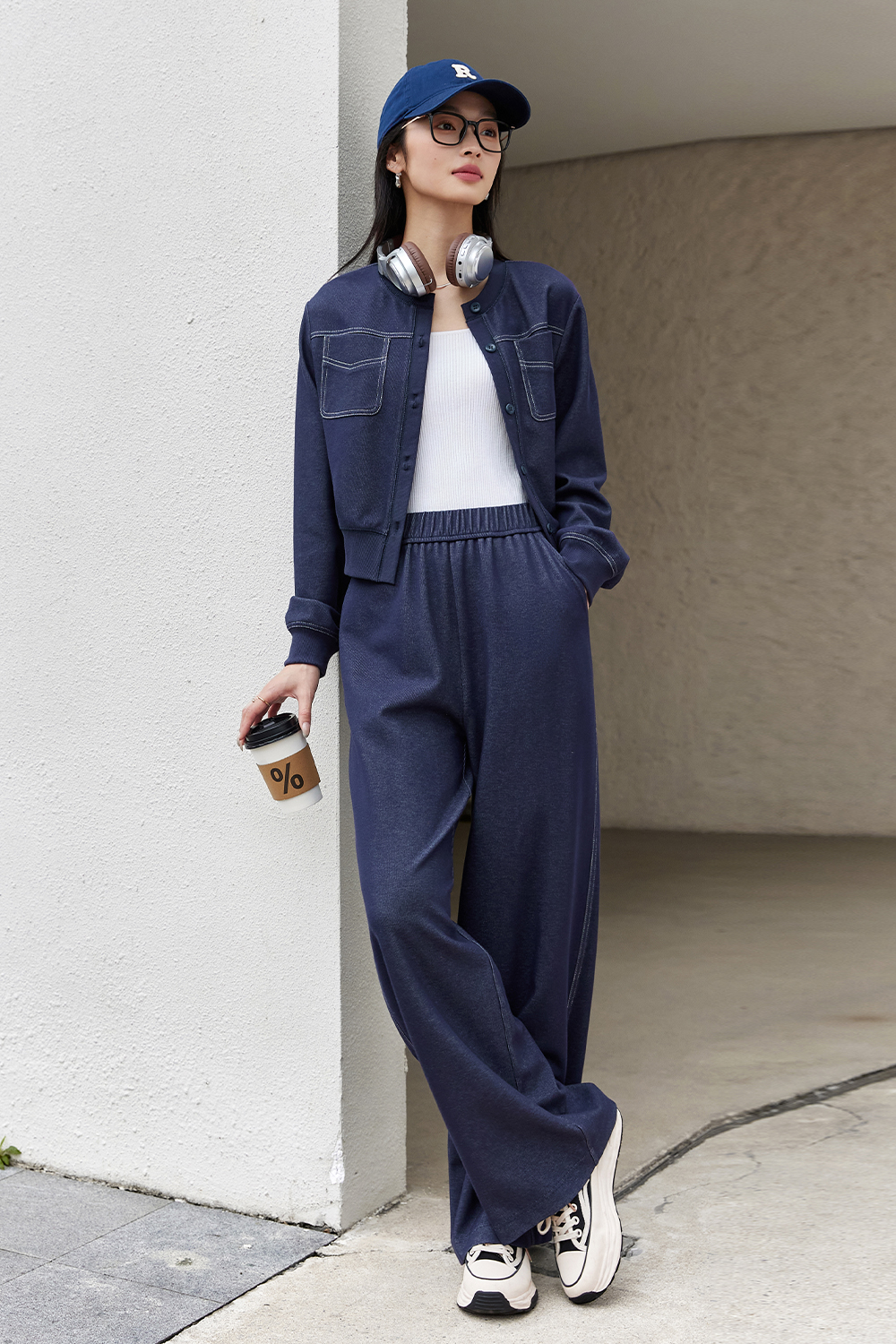 Contrasting Exposed Stitch Knitted Suit