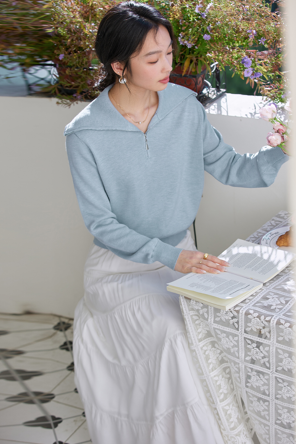 Simple Zippered Knitwear